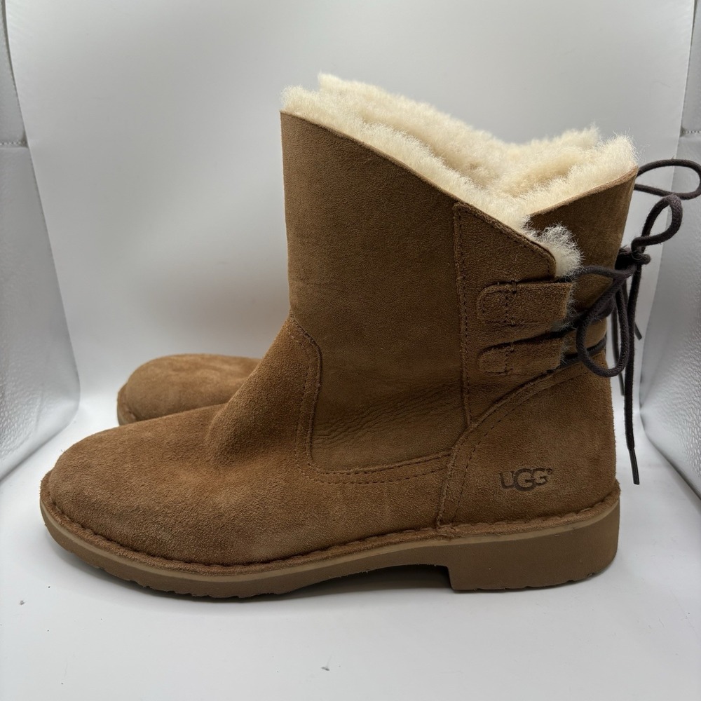 UGG Naiyah Chestnut Brown Booties Women's Size 9